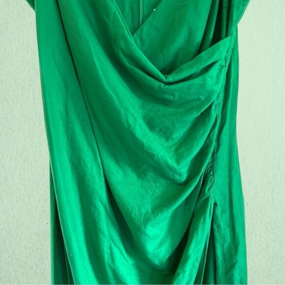 Zara linen blend ruched midi dress Kelly green - Picture 3 of 13